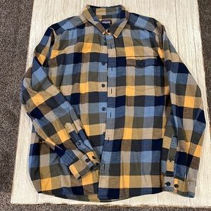 Patagonia mens Fjord midweight flannel shirt